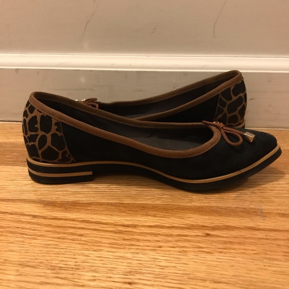 New without tags Black Suede Flats - Picture 2 of 4